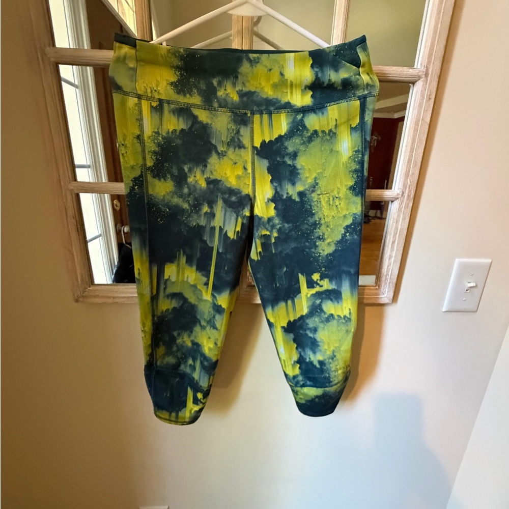 adidas Yellow & Dark Green Tie-Dye Capri Leggings